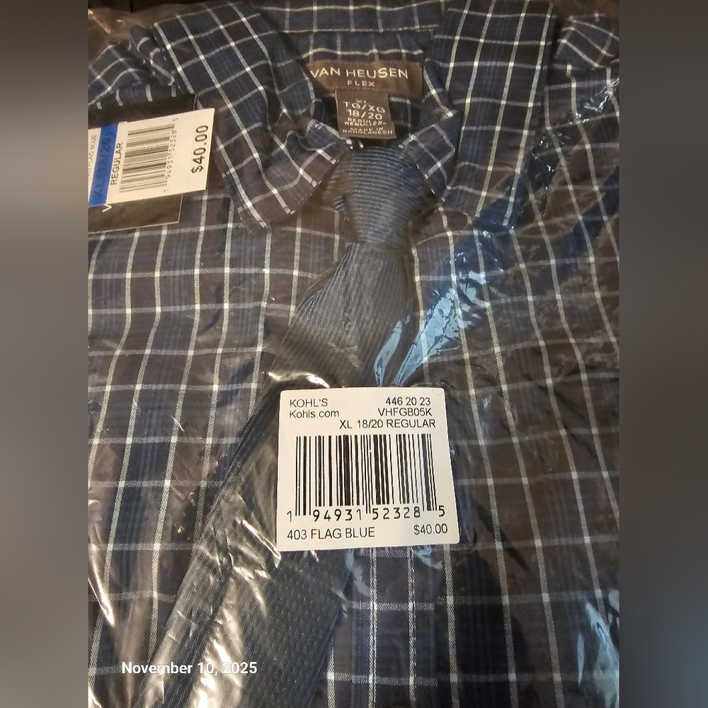 Van Heusen Button up with tie